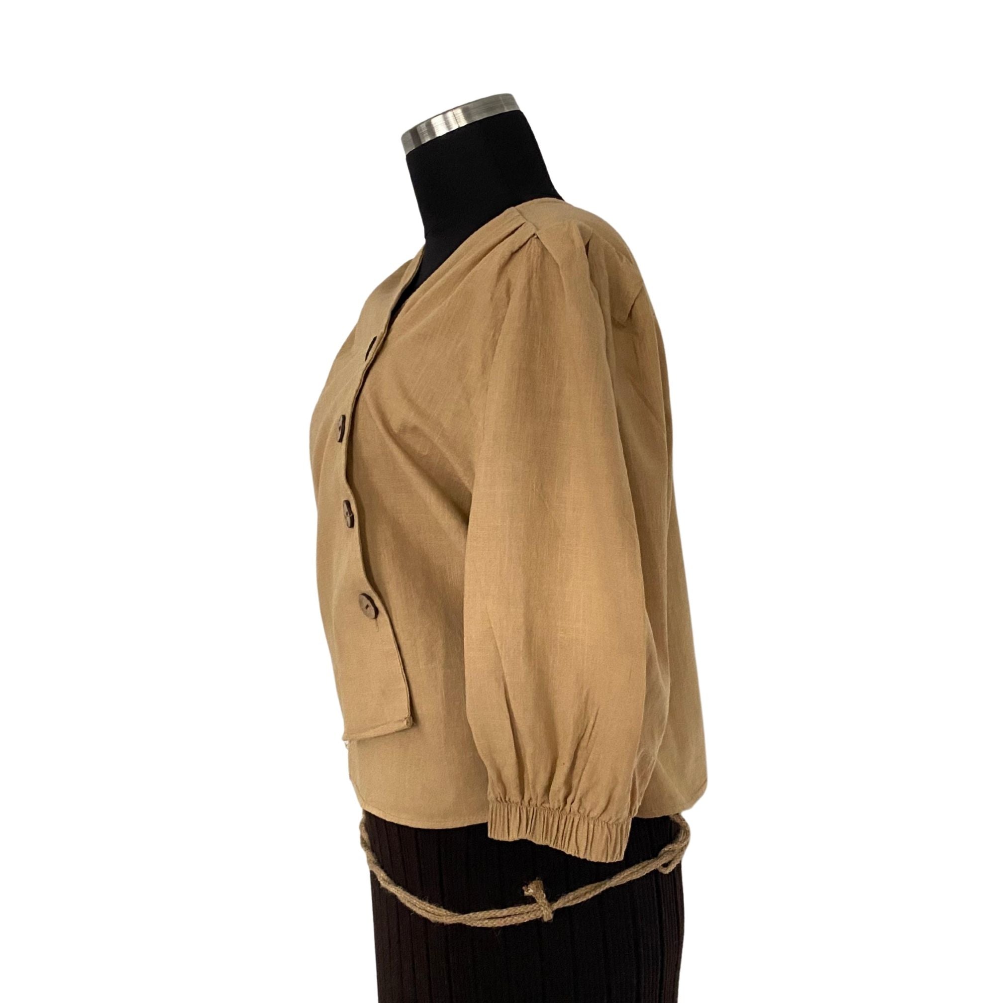 Doğal Ahşap Düğmeli Kruvaze Kesim Bluz